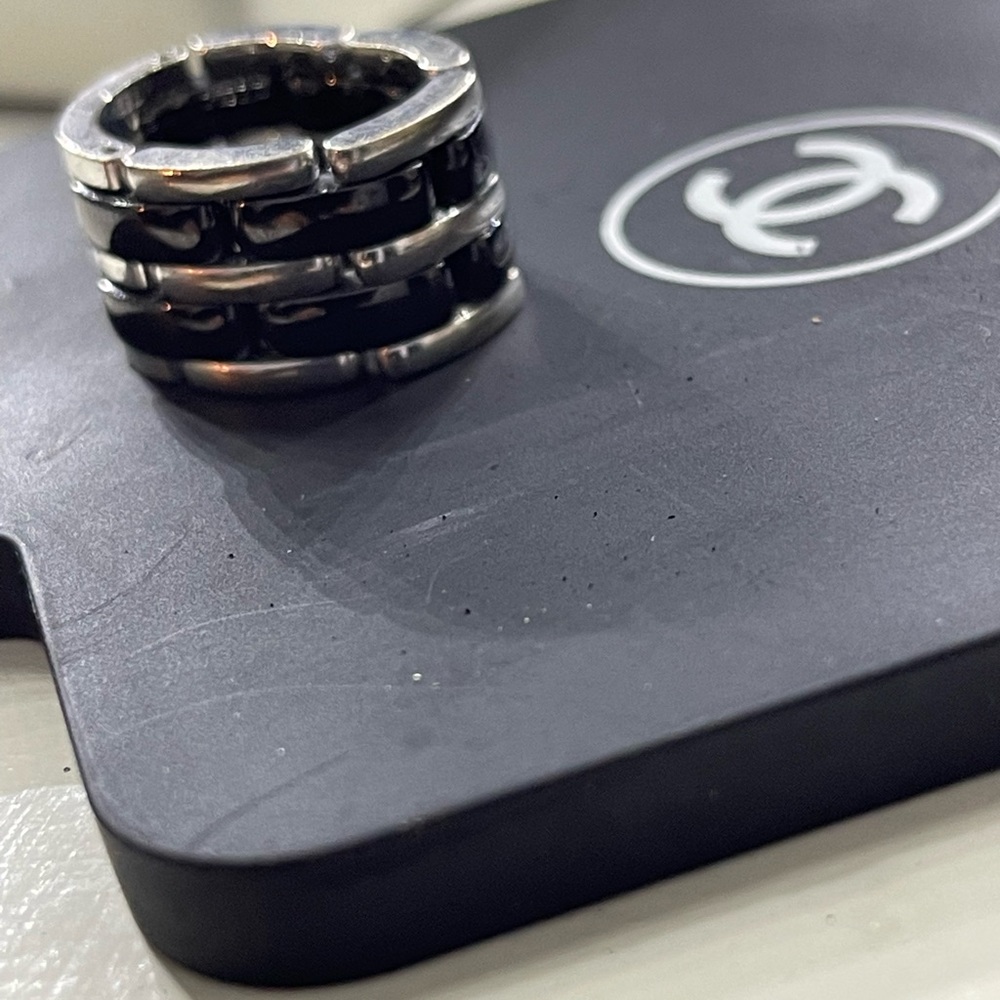 CHANEL ultra ring
